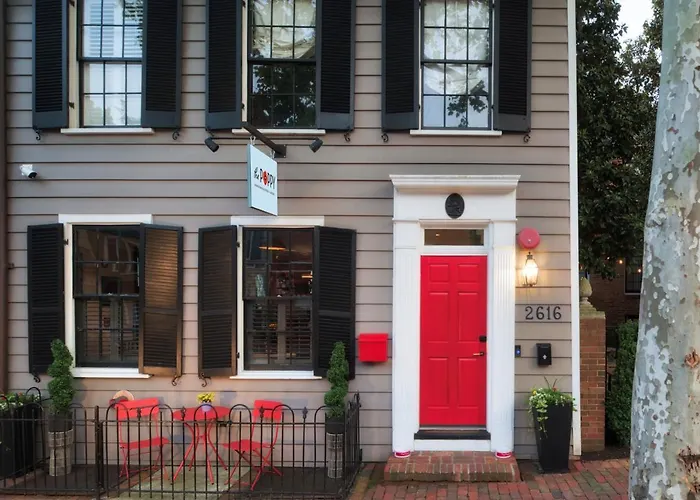 The Poppy Georgetown Guesthouse And Gardens